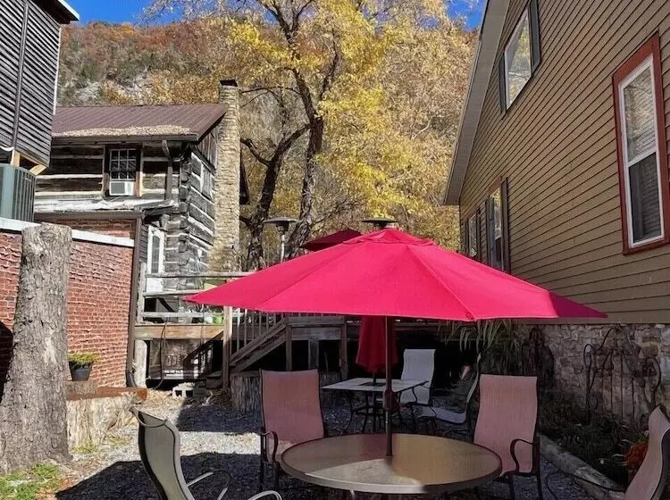 The Olde Mill Inn Bed & Breakfast