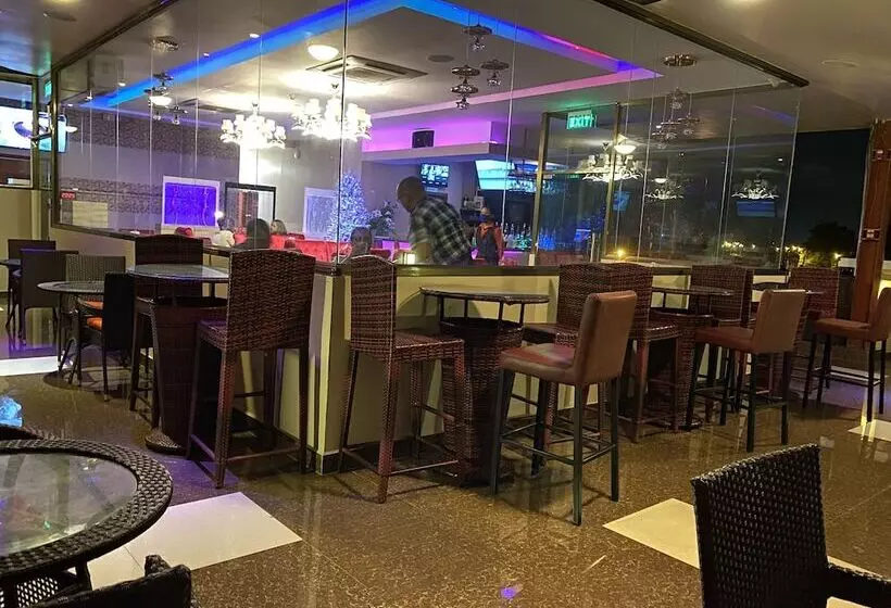 Grand Diamond Hotel Suites Trinidad