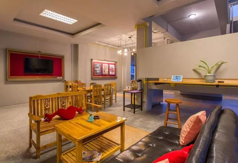 Holiday Station Hostel