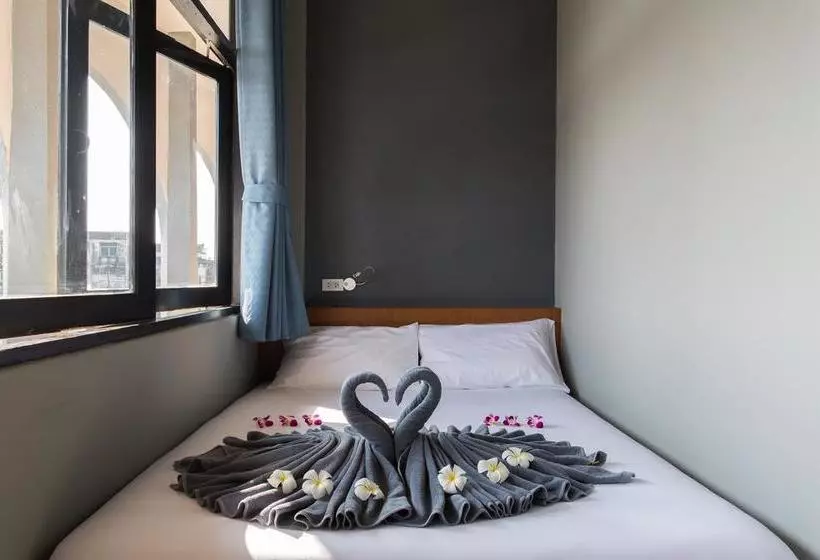 Holiday Station Hostel