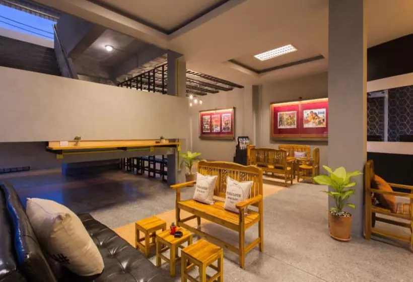 Holiday Station Hostel