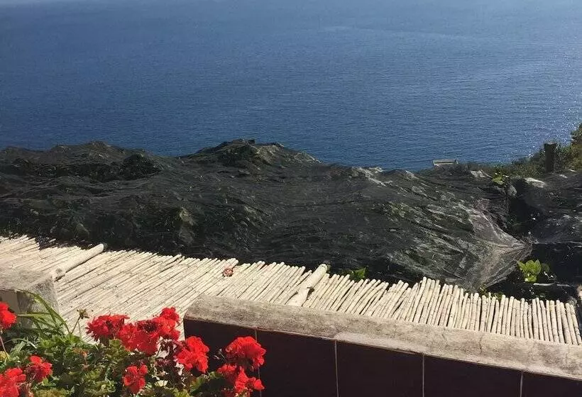 Hotelli B&b I Limoni