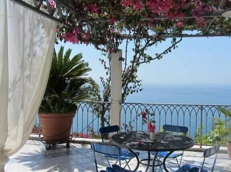 Hotelli B&b I Limoni