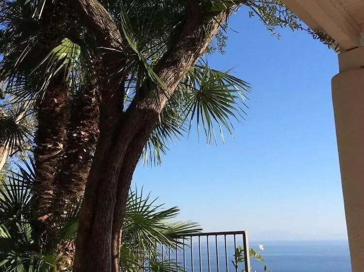 Hotelli B&b I Limoni