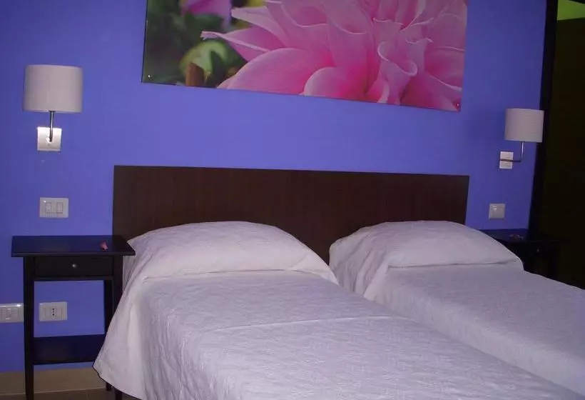 هتل B&b Neapolis
