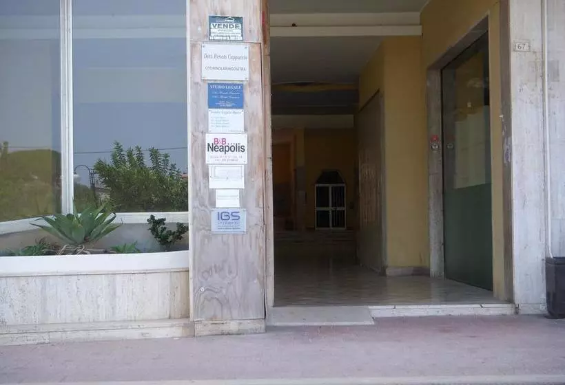 هتل B&b Neapolis