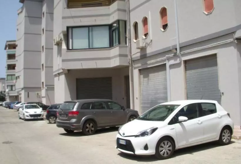 هتل B&b Neapolis