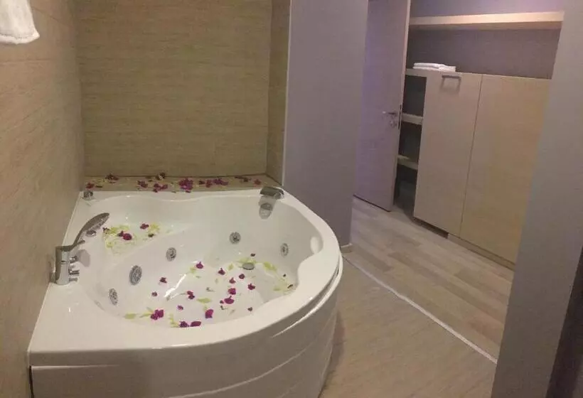 هتل Boutique Suite Mim A