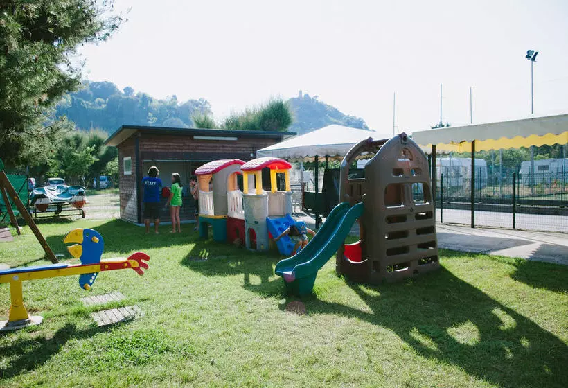 ホテル Girasole Eco Family Village