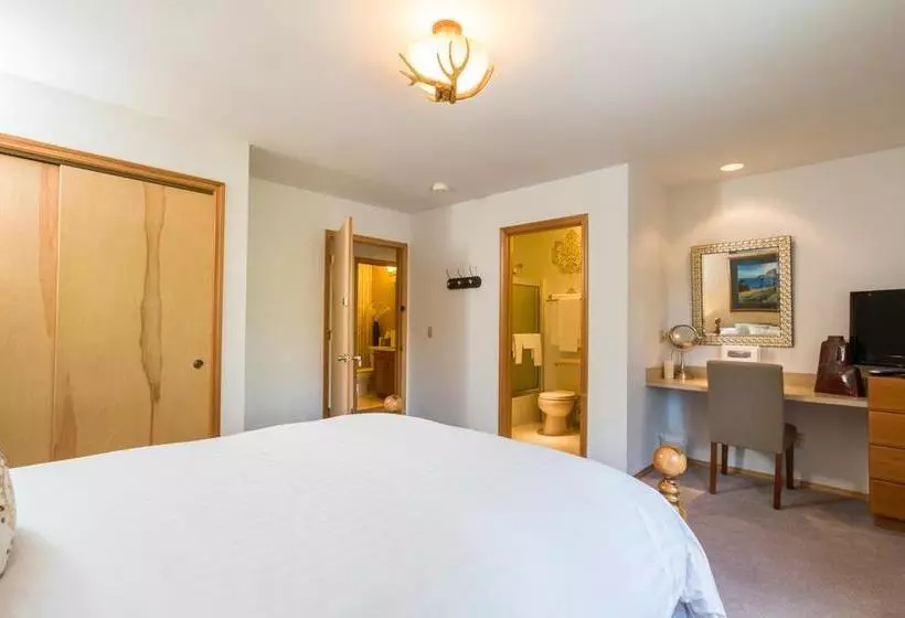 Hotelli Meadow Lake View Bed And Breakfast