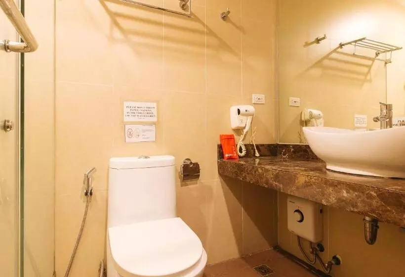 Hotelli Reddoorz Premium @ West Avenue Quezon City