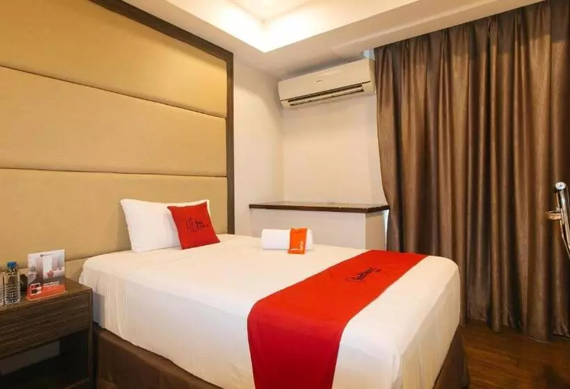 Hotelli Reddoorz Premium @ West Avenue Quezon City