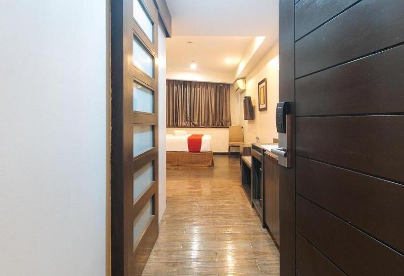 בית מלון כפרי Reddoorz Premium @ West Avenue Quezon City