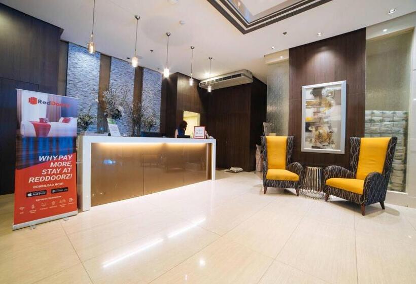 فندق Reddoorz Premium @ West Avenue Quezon City
