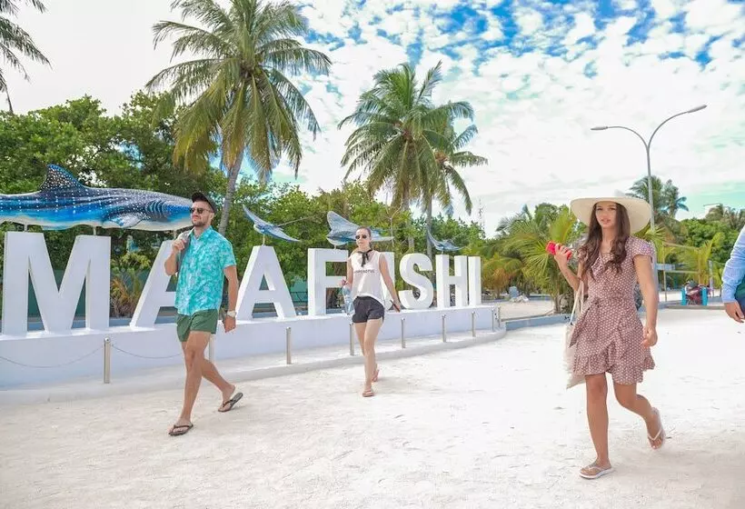 هتل Select Village Maafushi