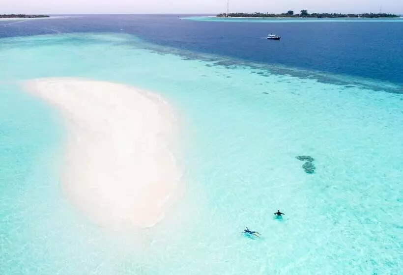 هتل Select Village Maafushi