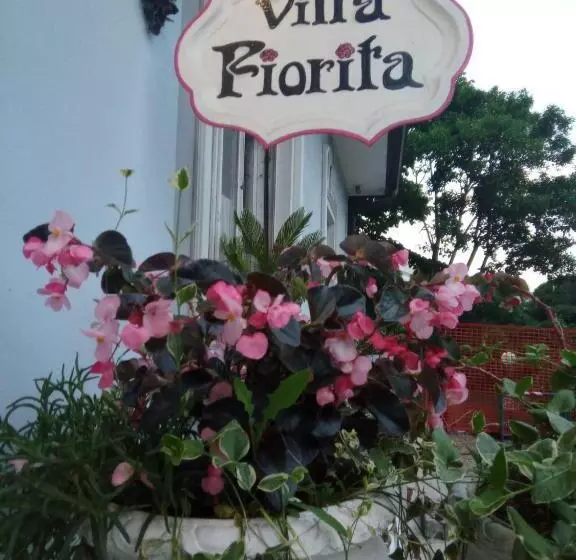 Hotelli Villa Fiorita