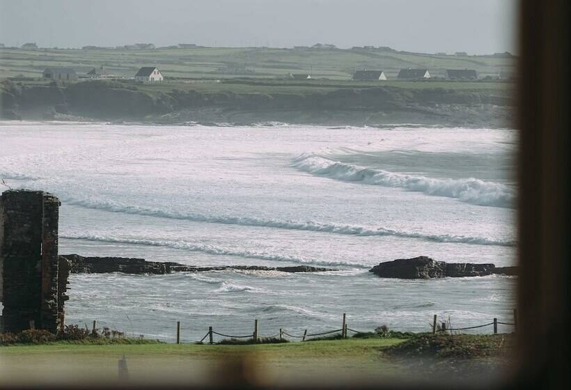 Пансион Armada House