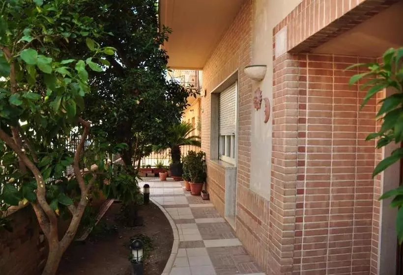 Aamiaismajoitus (B&B) Domus Primavera