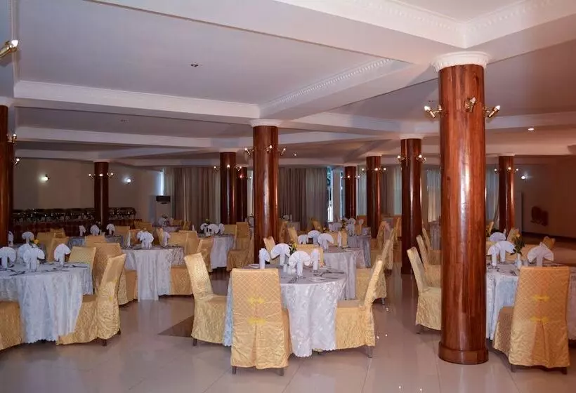 Hotel Arusha Corridor Spring