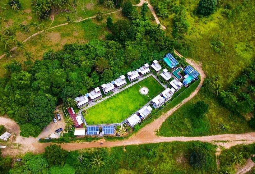 هتل Baan Boom Boxes Eco Friendly Resort