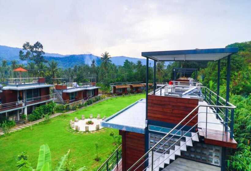 هتل Baan Boom Boxes Eco Friendly Resort