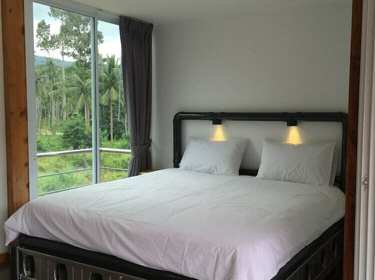 هتل Baan Boom Boxes Eco Friendly Resort