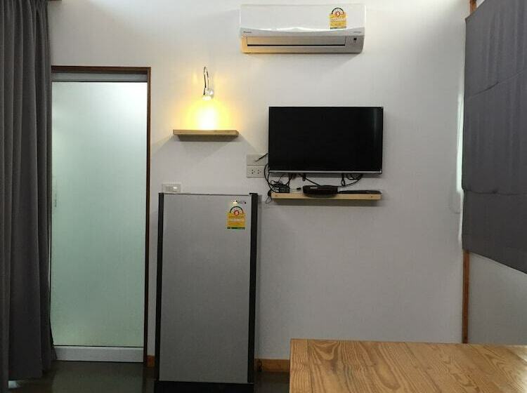 هتل Baan Boom Boxes Eco Friendly Resort