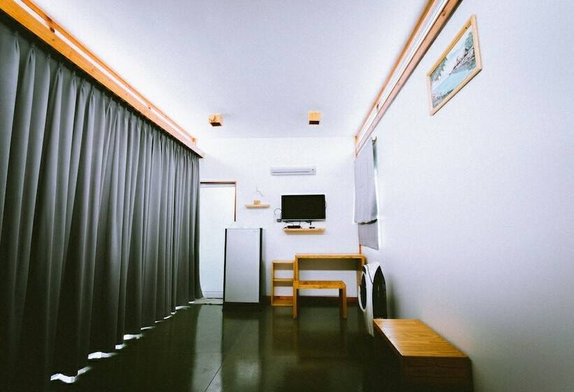 هتل Baan Boom Boxes Eco Friendly Resort