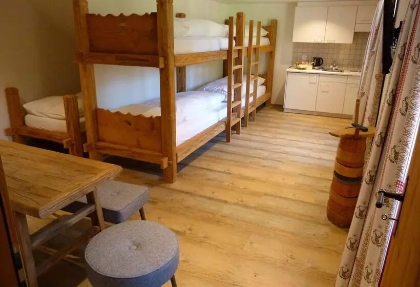 Hotelli Berglodge Restaurant Ristis