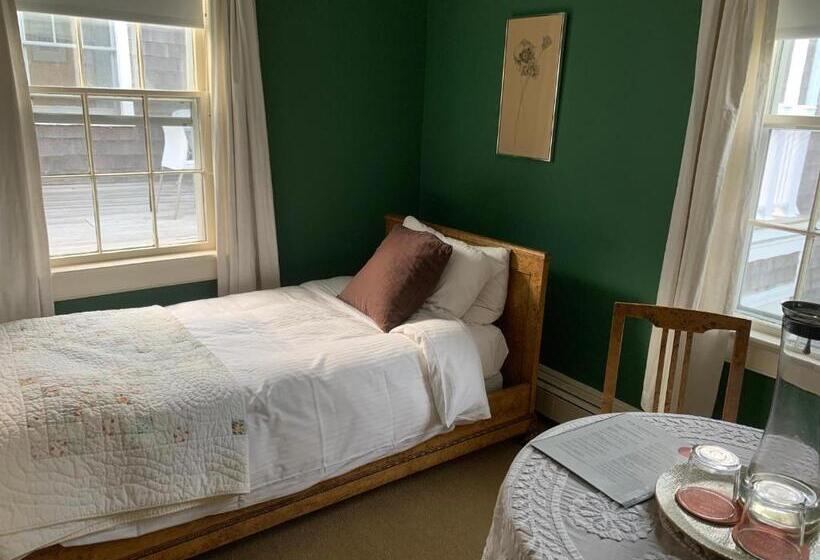 בית מלון כפרי Bridgehampton Inn