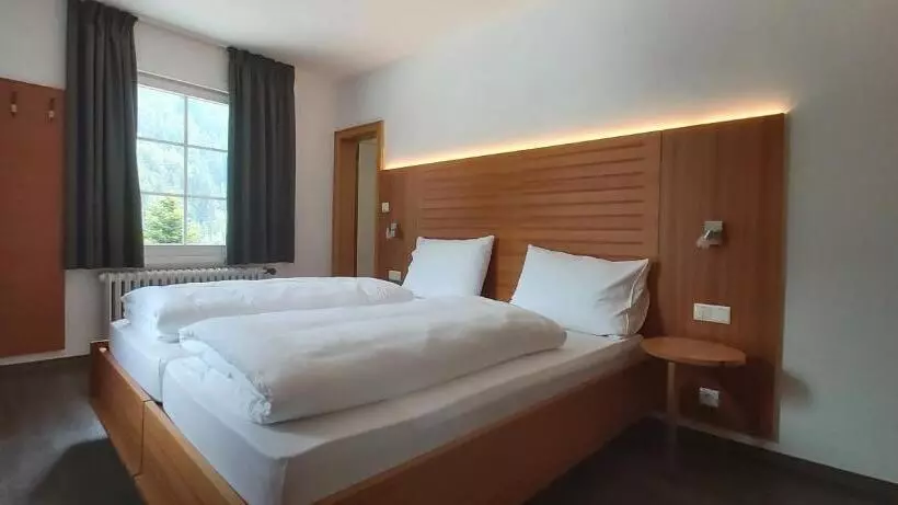 Hotelli Gasthof Edelweiss