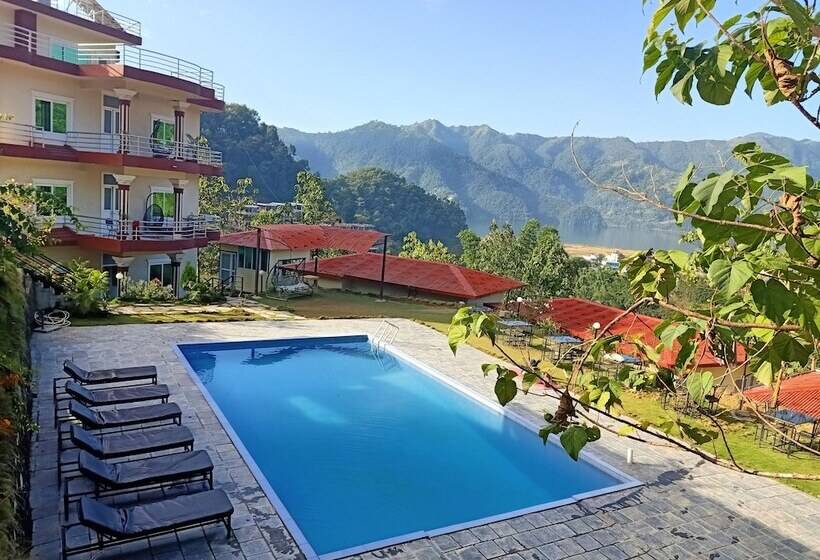 هتل Infinity Resort