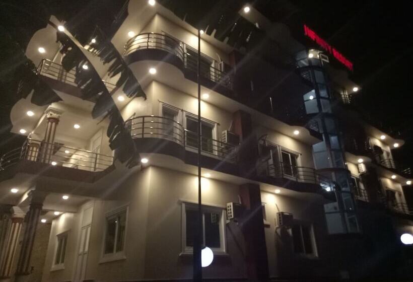 هتل Infinity Resort