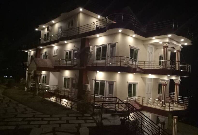 هتل Infinity Resort