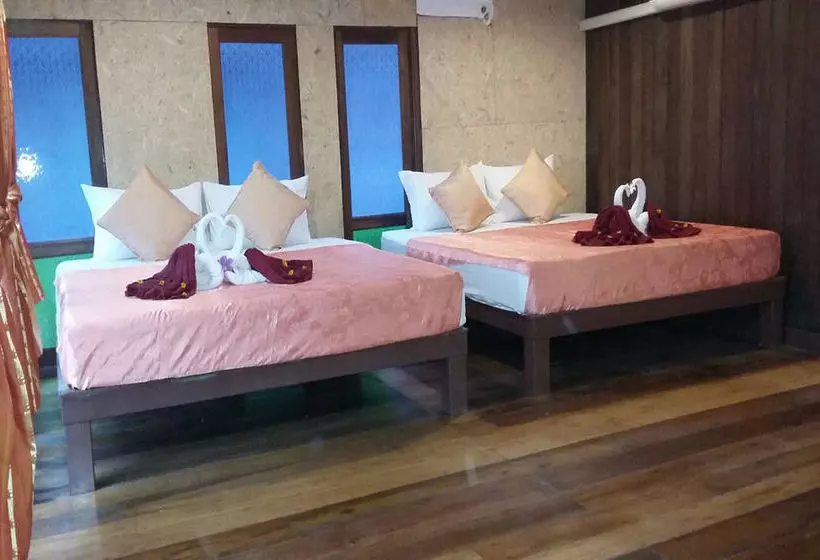 ホテル Raya Resort