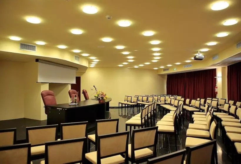 Hotelli Torre Del Duca