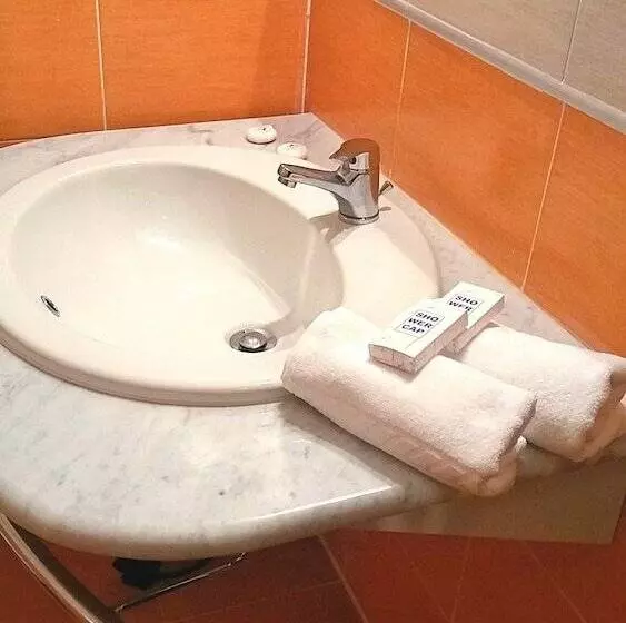 Hotelli Torre Del Duca