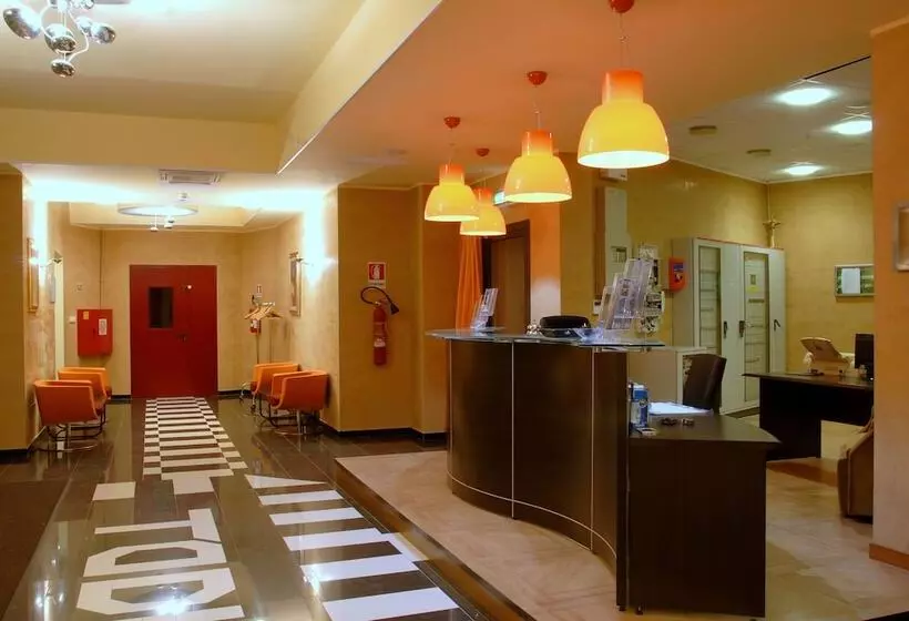 Hotelli Torre Del Duca