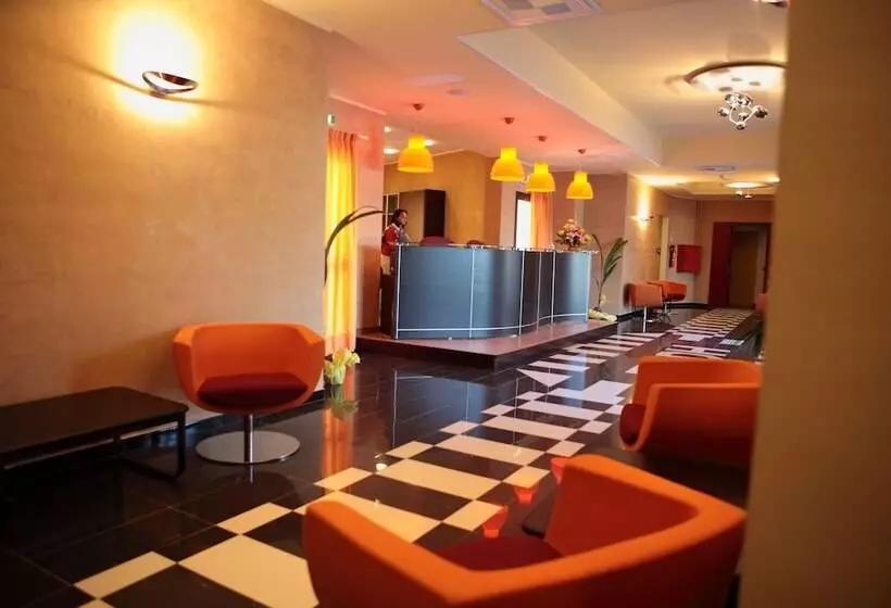 Hotelli Torre Del Duca