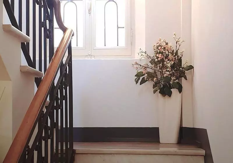 Hotel Vittorio Veneto 25