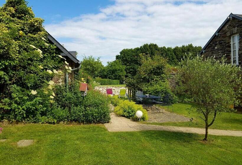 פנסיון Le Manoir De Herouville