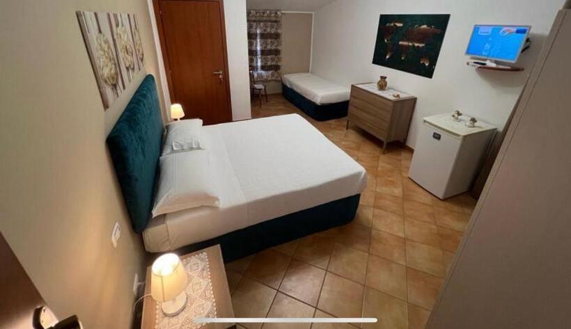 住宿加早餐  La Rosa Blu