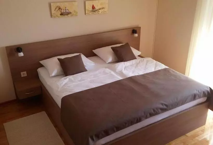 ベッドアンドブレックファースト Rooms Vukušić