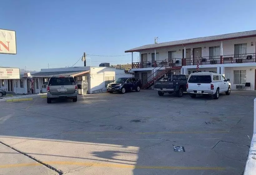 هتل Economy Inn