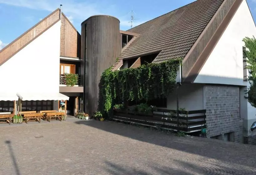 Hotelli Europa Cembra