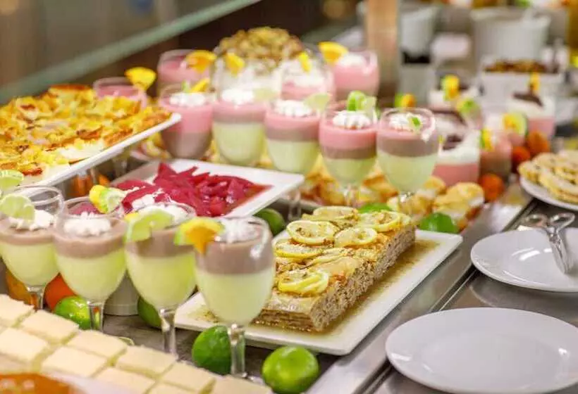 Hotelli Gava Waterman Milna Resort – All Inclusive