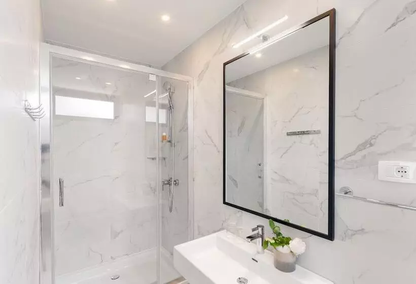 Hotelli Gava Waterman Milna Resort – All Inclusive