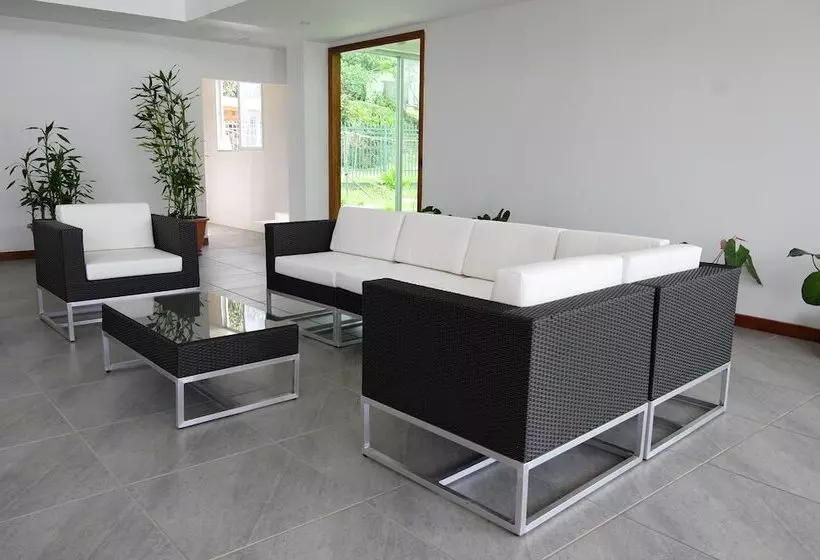 Luganvilla Business Hotel And Restaurant