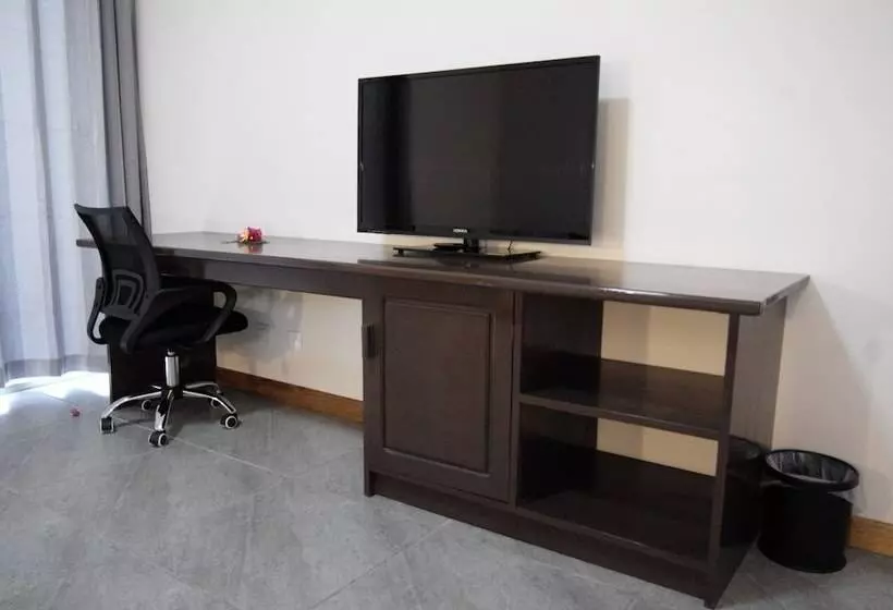 Luganvilla Business Hotel And Restaurant